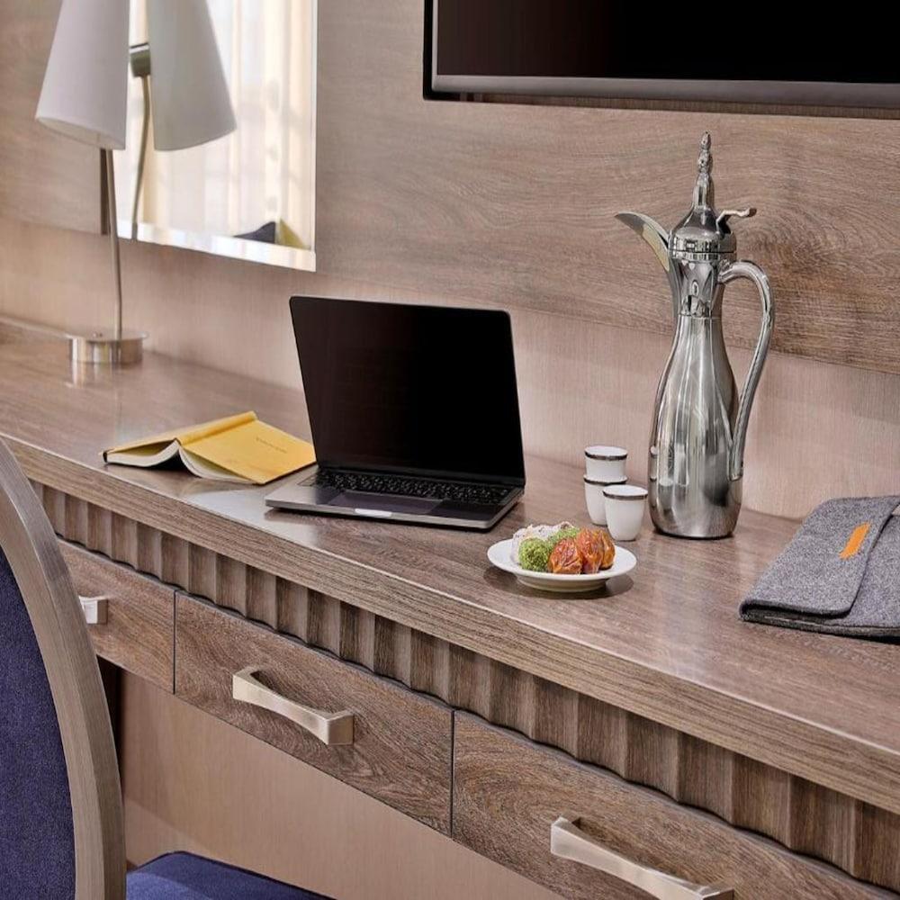 Voco Al Khobar By Ihg Hotell Exteriör bild A Dallah